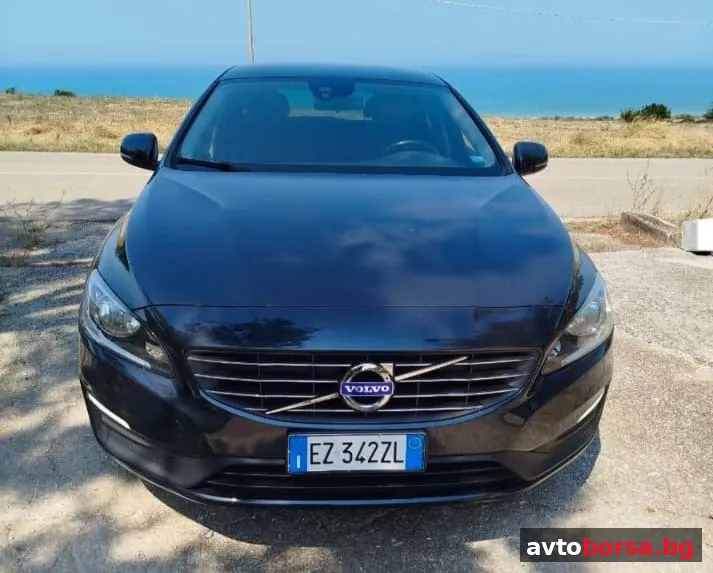 Volvo V60 D2 R-Design