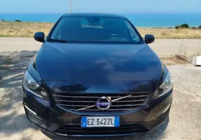 Volvo V60 D2 R-Design